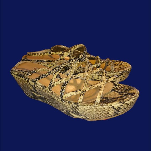 Vintage stuart weitzman snakeskin wedges - Picture 1 of 4